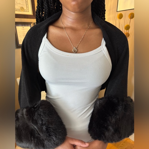 Faux Fur Cuffs Cover Up - Picture 2 of 5
